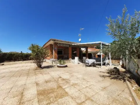 Chalet en Escalona
