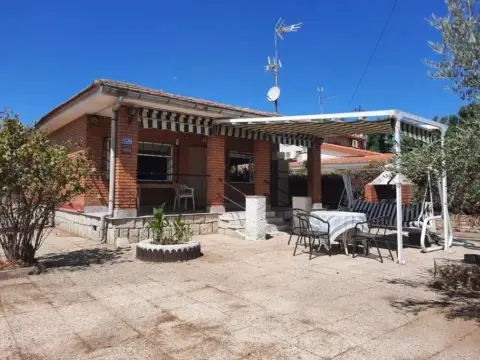 Chalet en Escalona