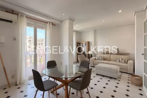 Piso en Avinguda del Regne de València
