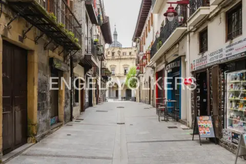 Piso en calle Kale Nagusia