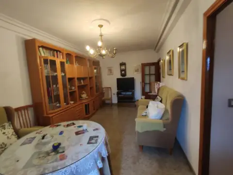 Piso en Avenida de la Vera