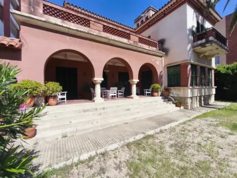 House on Passeig del Miramar, 36