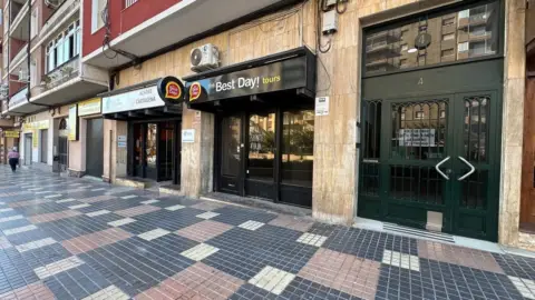 Local comercial en Avenida de América, 6