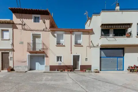 Casa en Esquedas