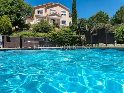 Casa en Paseo del Embajador