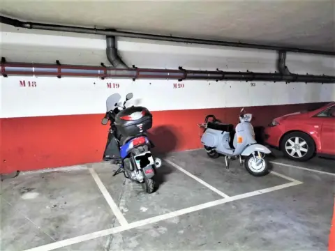 Garage in calle de Juan de Vera, 31