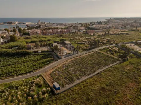 Terreno en Camino de la Patria