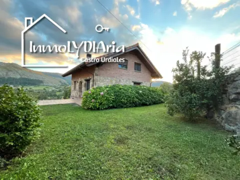 Chalet en Barrio Samano