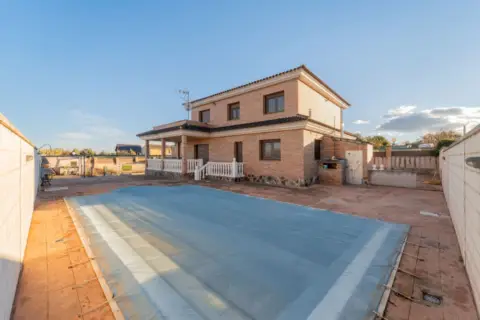 Chalet en calle de los Guindos