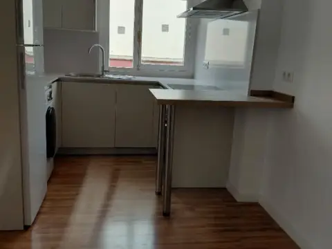 Piso en Avenida Matías Sáenz de Tejada, nº nº 4