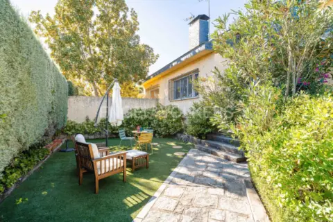 Casa adosada en Pinosol-El Alcor-Peralejo