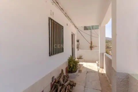 Casa en calle Claveles, 10