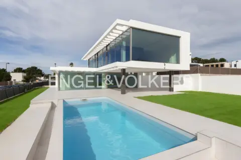Casa en El Vedat-Santa Apol·lònia
