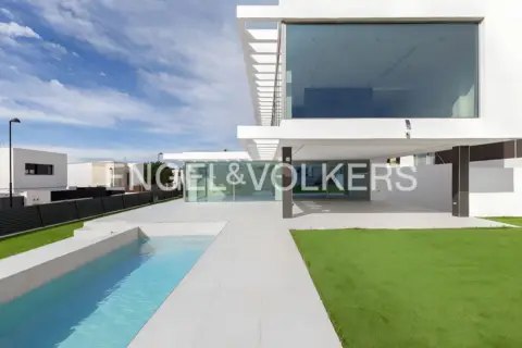 Casa en El Vedat-Santa Apol·lònia