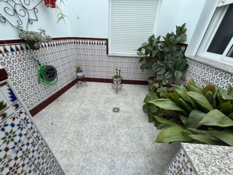 Casa pareada en Cuevas Bajas