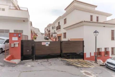 Apartamento en calle Poqueira, 2