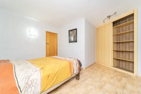 Piso en calle de Perchuela, 7