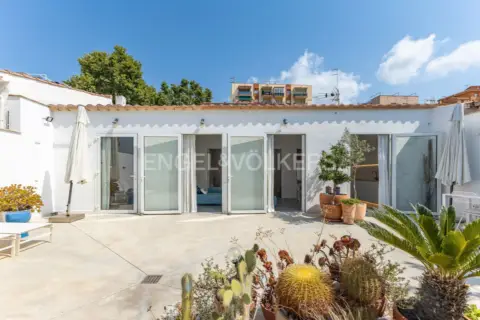 Casa rústica en Els Molins-Poble Sec-Pins Vens