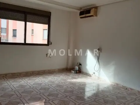 Piso en Zona Nord-Oest