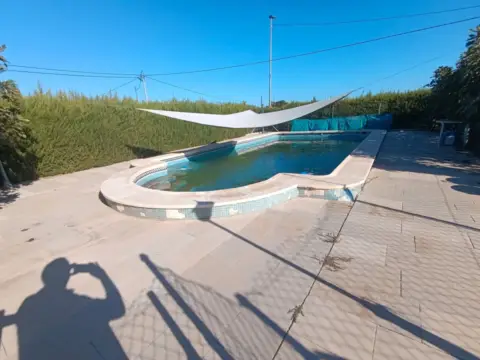 Casa rústica en Núcleo Urbano