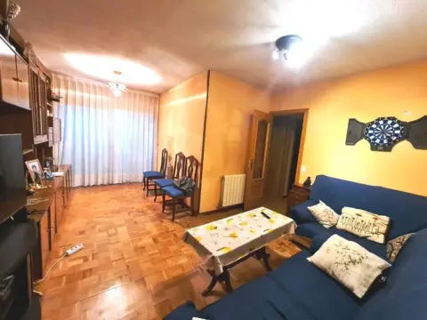 Piso en Naranjo-La Serna