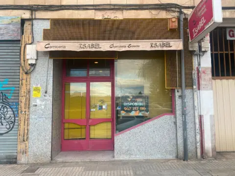 Local comercial en Avenida del Cid Campeador