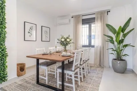 Casa en calle de Ávila, 26