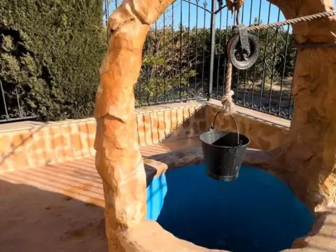 Casa rústica en Avenida de Orihuela, 21