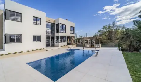 Casa en Paseo del Embajador