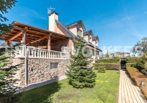 Casa en Club de Golf-Molino de la Hoz