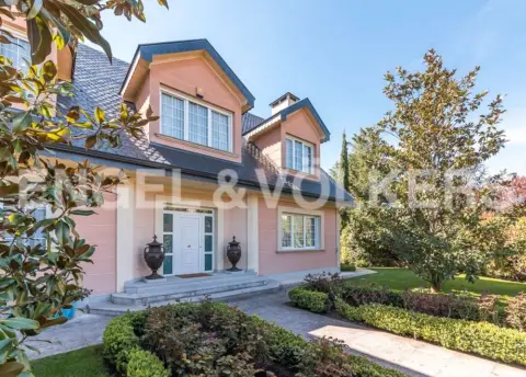 Casa en Club de Golf-Molino de la Hoz