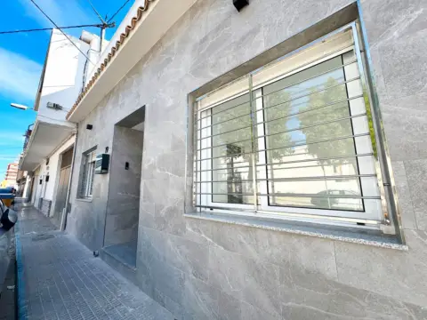 Casa adosada en calle del Serrano