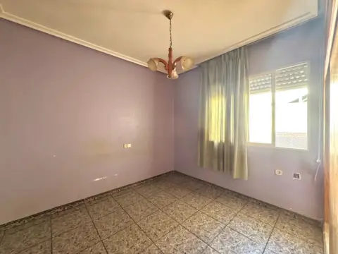 Casa adosada en calle del Río Segura