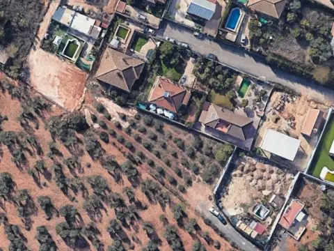 Terreno en Entrenúcleos