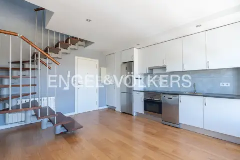 Dúplex en calle de la Guía