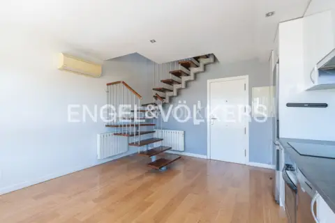 Dúplex en calle de la Guía