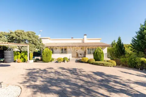 Casa en Avenida de los Palacios