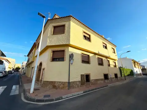 Dúplex en calle del Río Segura