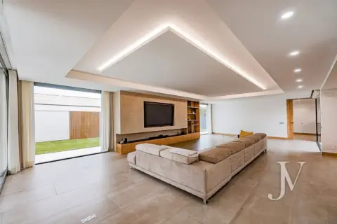 Casa en Valdecabañas