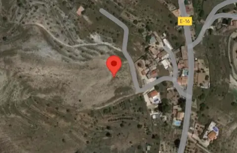 Terreno en calle Poblado Perin