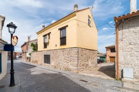 Casa pareada en calle de Prudencio Melo, 24