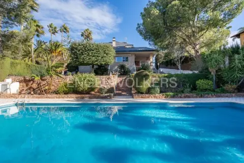 Casa en calle C. C.Turia