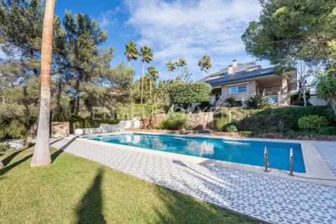 Casa en calle C. C.Turia