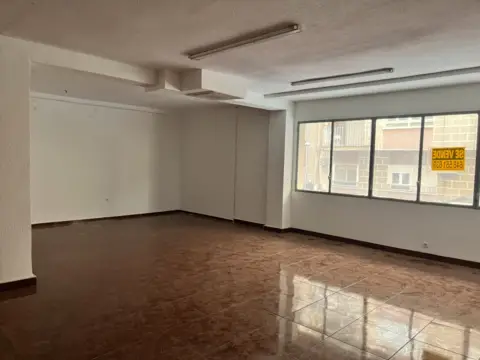 Local comercial en Avinguda de Teodomiro
