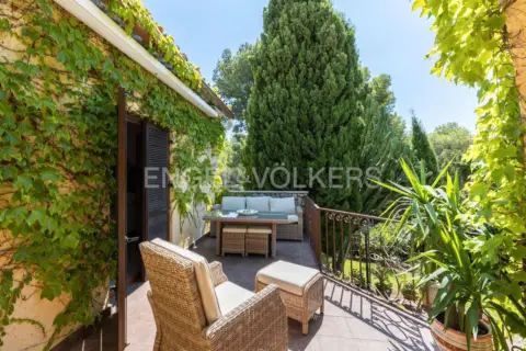 Casa en Montornés-Las Palmas-El Refugio