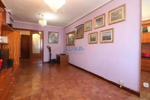 Piso en calle del Tulipán