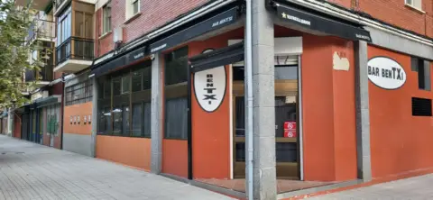 Local comercial en Chantrea - Txantrea