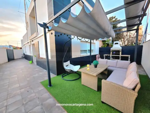 Chalet en calle de Salvador Albacete