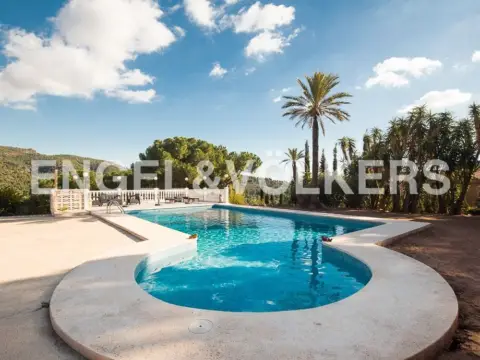 Terreno en calle de Els Serrans