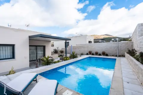 Chalet en Los Ángeles de San Rafael